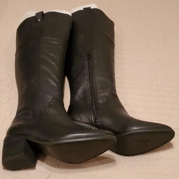 Vince Camuto Boots👢*Mordona*