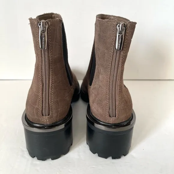 Vince Camuto Kelivena Suede Sable Brown Croc Emboss Chelsea Boot Chunky Size 9