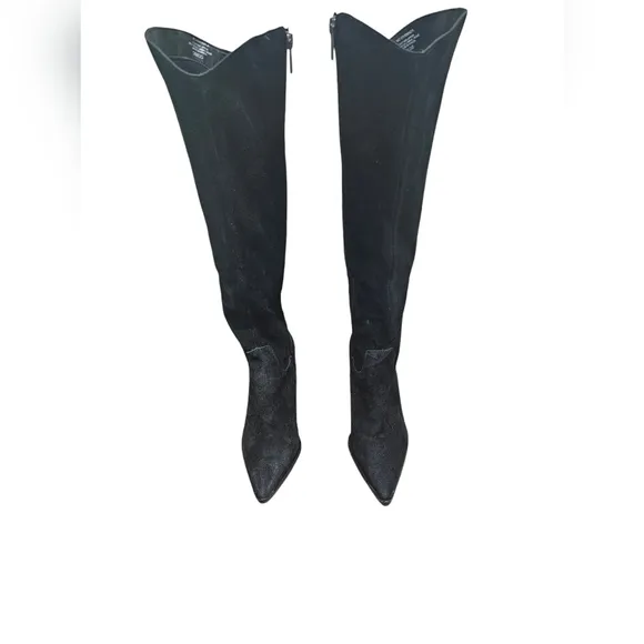 Vince Camuto Knee High  Suede  Boots  Black NWOT. Size 5