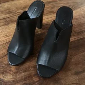Vince Hollis Heeled Mule Open Toe Sandals 8