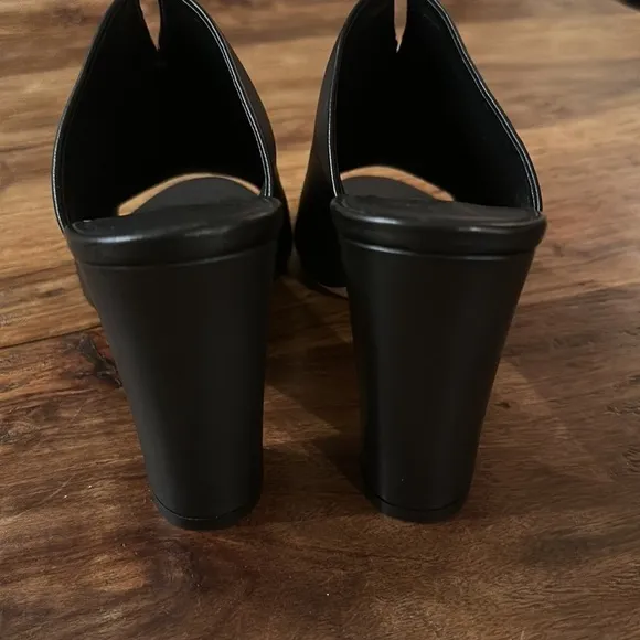 Vince Hollis Heeled Mule Open Toe Sandals 8