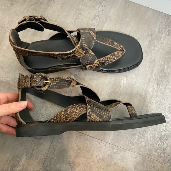 Vince Morris Snake-Print Strappy Thong Sandals Size 8