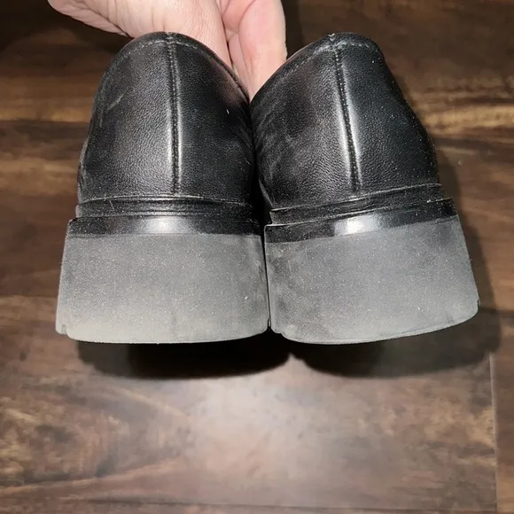 Vince Robin Penny Leather Loafers in Size 10