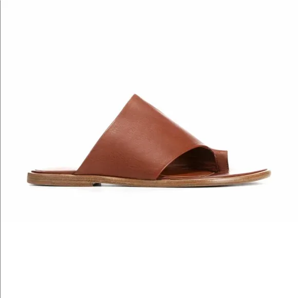 Vince Sandals with Toe Loops S3