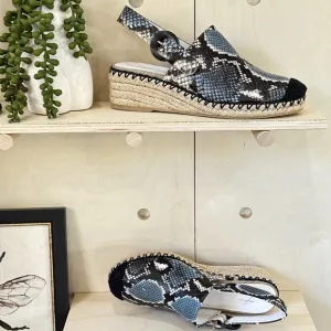 VINCE Wedge Mules SZ 6 Snake Print Espadrille Cap Toe Slingback Sandals