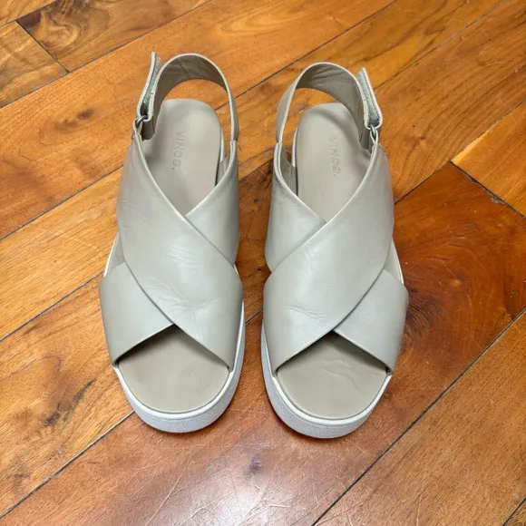 Vince Weslan Platform Sandal in Light Straw Siviglia Calf 7.5