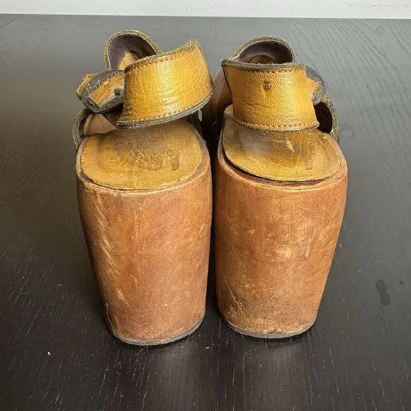 Vintage 60s/70s SBICCA Womens 5.5 Hand Painted Leather/Wood Platform Sandals