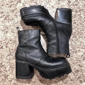Vintage 90’s Lower East Side Chunky Platform Boots Black Size 9
