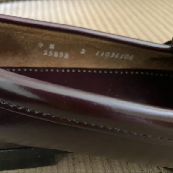 Vintage Bostonian Wine Penny Loafers - Size 9N - Made in USA - EUC