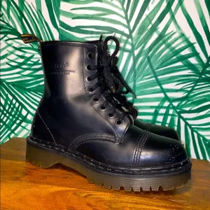 Vintage Dr. Martens Chunky Cap Toe Black Leather Combat Boots Women’s UK5 US7