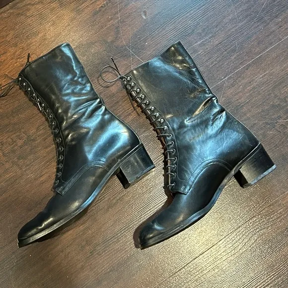Vintage Moda Firenze leather lace up mid calf boots