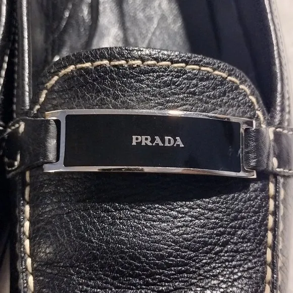 Vintage Prada Women Black loafers with white stitching  (US 9)