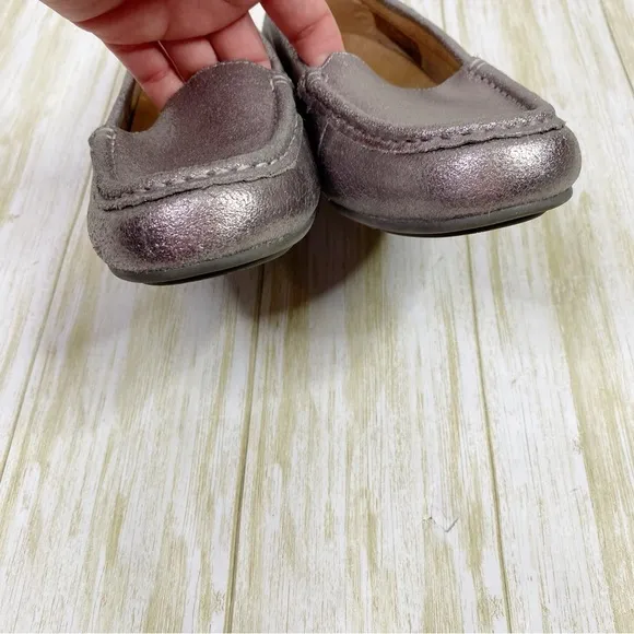 Vionic Debbie Silver Metallic Pewter Driving Loafer Moccasins