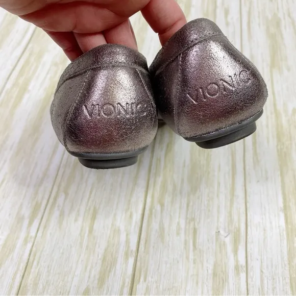 Vionic Debbie Silver Metallic Pewter Driving Loafer Moccasins