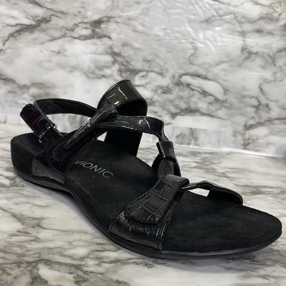 Vionic Paros Sz 9 Sandals Patent Leather Sling Back Straps Black Almost New