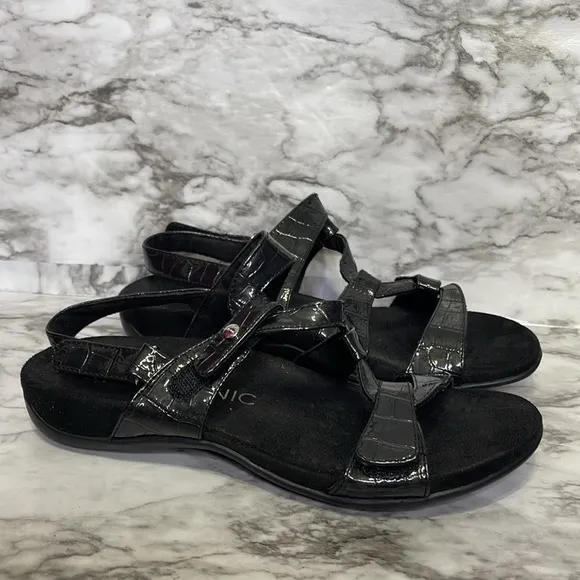 Vionic Paros Sz 9 Sandals Patent Leather Sling Back Straps Black Almost New