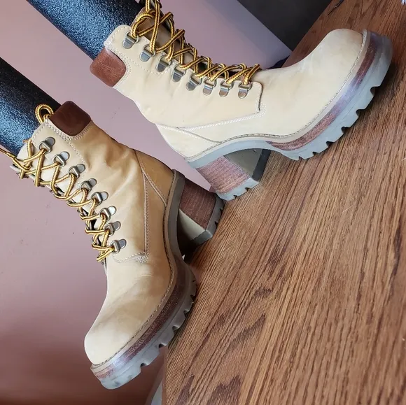 Vtg 90s Steve Madden chunky lug sole grunge combat Boots P-Hill tan nubuc