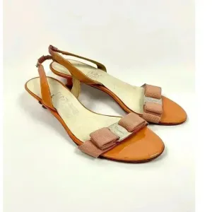 VTG Salvatore Ferragamo Leather Sandals Sz 6 Made in Italy Metal Bow Accent