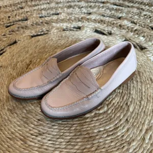 Weejuns G.H. Bass &amp; Co. Whitney Penny Loafers Blush Pink (Size 6)