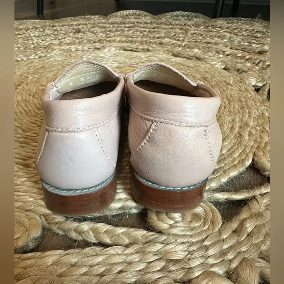 Weejuns G.H. Bass &amp; Co. Whitney Penny Loafers Blush Pink (Size 6)