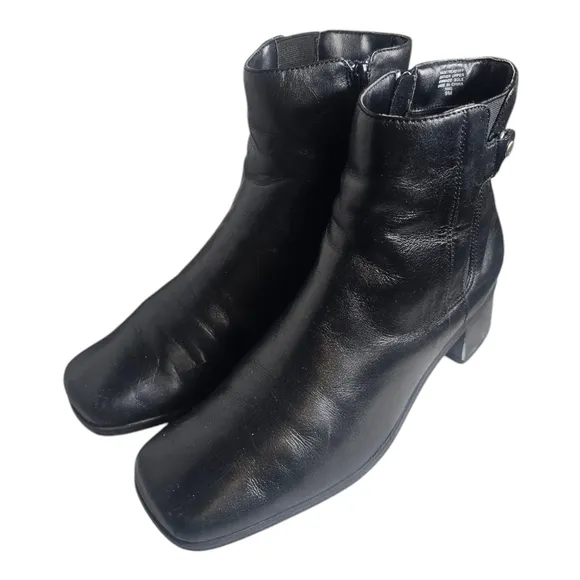 Westies GET READY Leather Smooth Biker Buckle Black Ankle Boots 9M