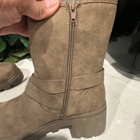 Womens 9.5 Nikeeta Taupe Mid-Calf Boots With Faux Shearling Lining &amp; Buckle Acce