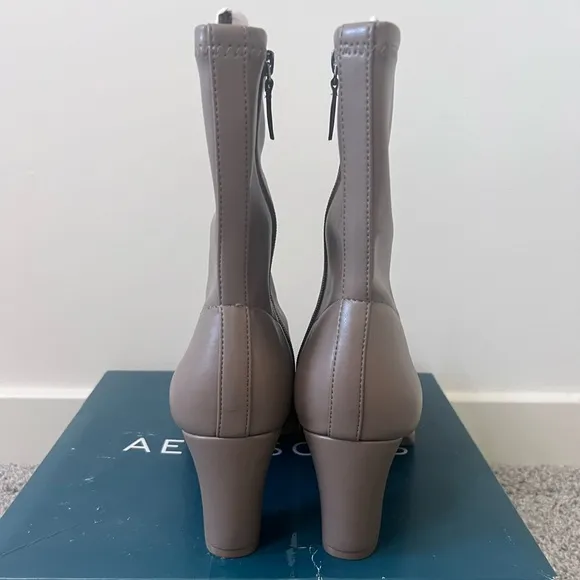 Women’s Aerosoles Cinnamon Mid Calf Boots Taupe Block Heels Side Zip US 11