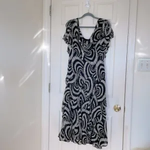 Women's Black &amp; Cream Abstract Pattern Ruffles Layered Maxi Dress Size 14