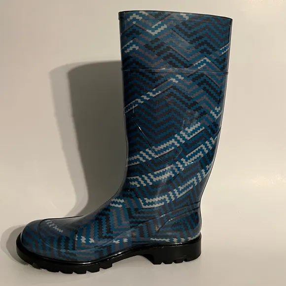 Women’s Burberry Check Print Blue Rain Boots Wellies, EU size 39. US size 9
