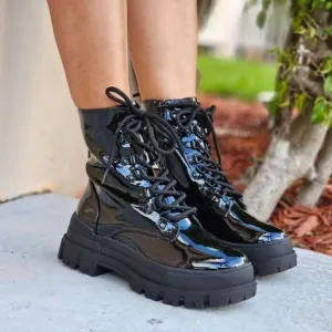 Women's Combat Lace Up Ankle Block Heeled Boots Black Color