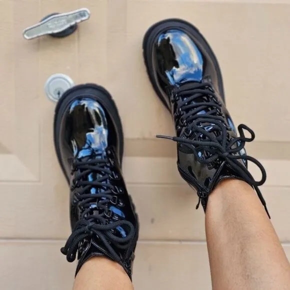 Women's Combat Lace Up Ankle Block Heeled Boots Black Color