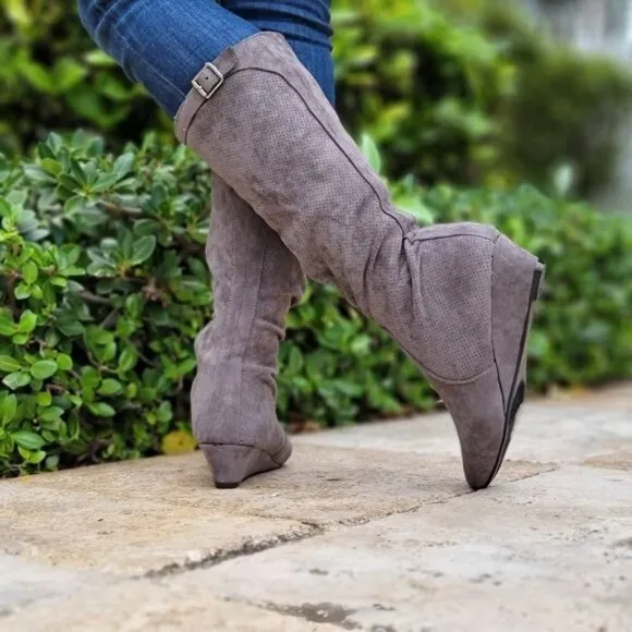 Women's Gray Wrinkle Finish‎ Calf Length Pull On Boots Rounded Toe