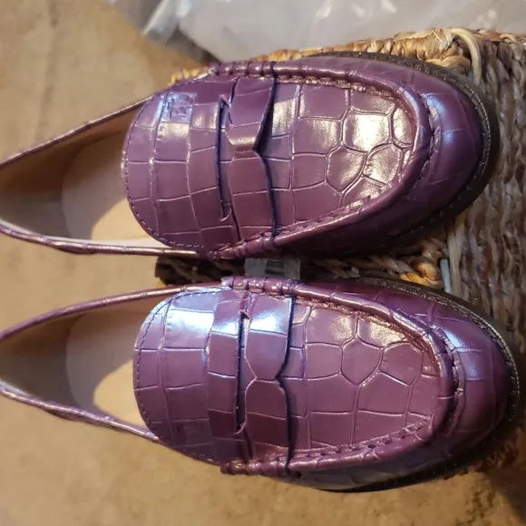 Women's Lauren Ralph Lauren penny loafers.... garnet...size 7