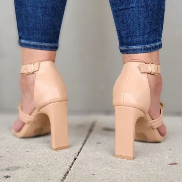 Women's Nude Gold‎ Chain Chunky Heels