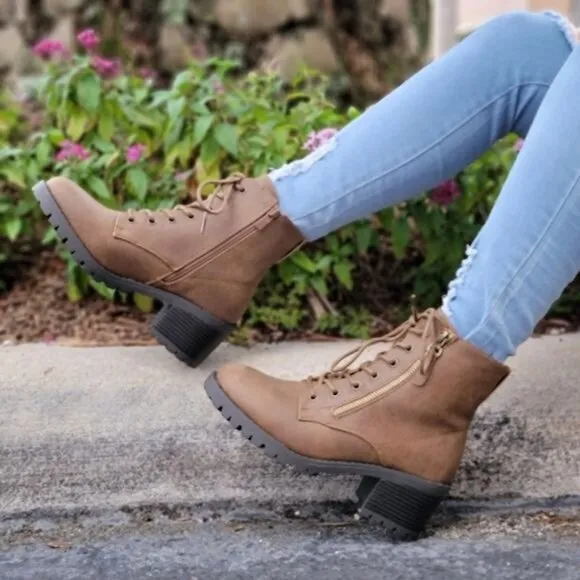 Women's Tan Combat Ankle Lace Up Heeled Ankle‎ Boots