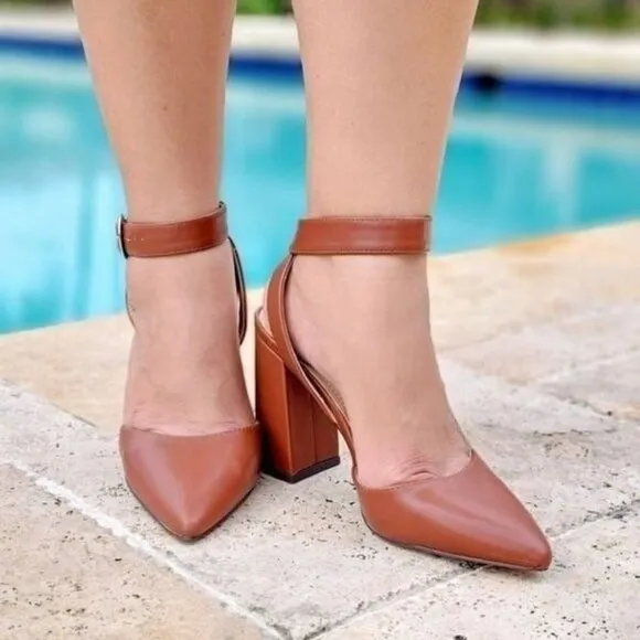 Women's Tan Pointy Toe Ankle Strap Block‎ Heel