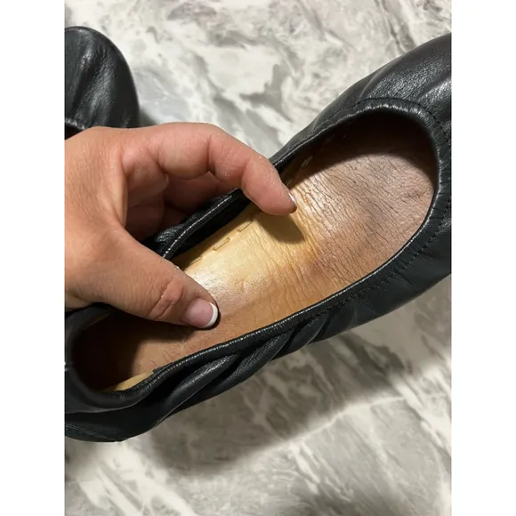 Women's Tieks Ballet Flats Black Leather Size 7