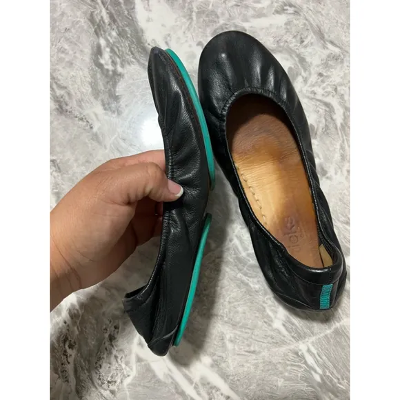 Women's Tieks Ballet Flats Black Leather Size 7