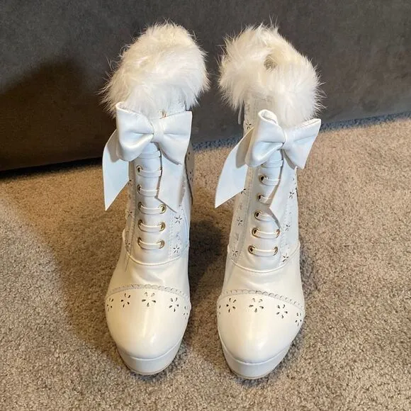Women’s White Chunky High Heeled Boots Faux Fur Trim Size 39EU (8.5 US) NEW