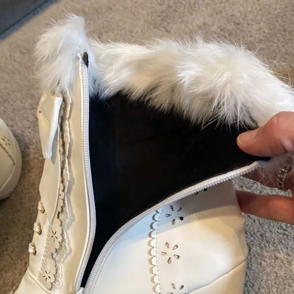 Women’s White Chunky High Heeled Boots Faux Fur Trim Size 39EU (8.5 US) NEW