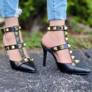 Women's Black Rockstud Ankle Strap Pump