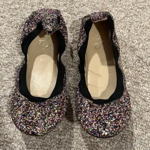 Yosi Samra girls rainbow glitter shoes, size 3 EUC!