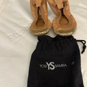 Yosi Samra Women's Leather Ballet Flats with Gold Glitter Toe SZ 8