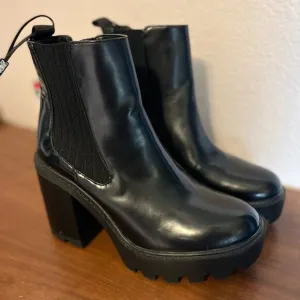 ZARA Black Chunky Ankle Boots Size 8