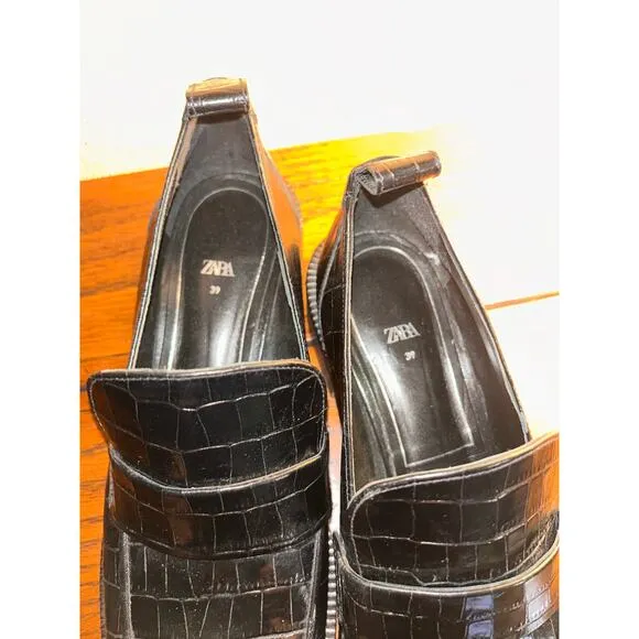 Zara Preppy Old Money Crock Embossed Black Leather 1.5” Heel Penny Loafers