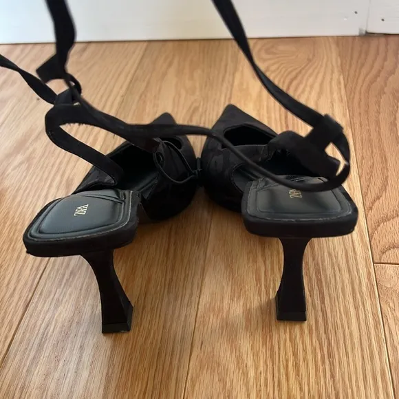 Zara Woman’s size 37 black spotted sling back tie up pointed toe sandals.