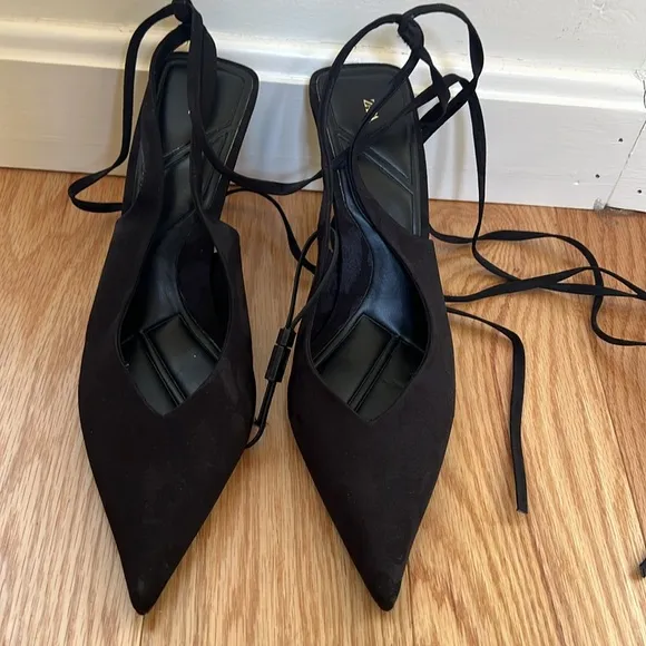 Zara Woman’s size 37 black spotted sling back tie up pointed toe sandals.