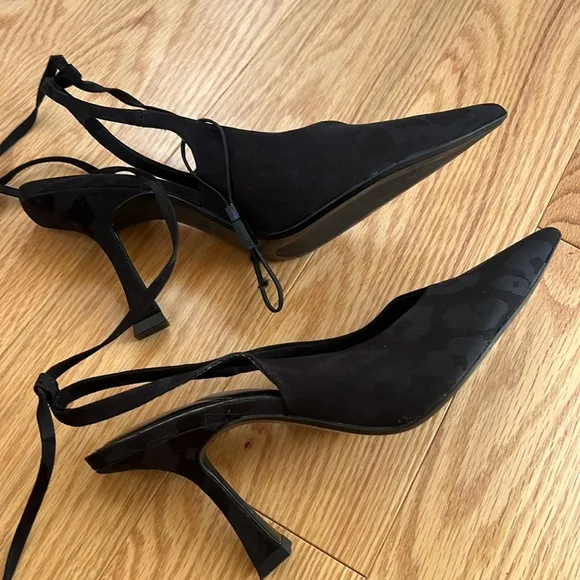 Zara Woman’s size 37 black spotted sling back tie up pointed toe sandals.