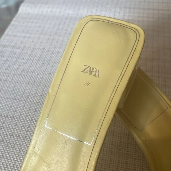 ZARA Women's Yellow Open Toe Sandals Size 39 In Great Shape!!